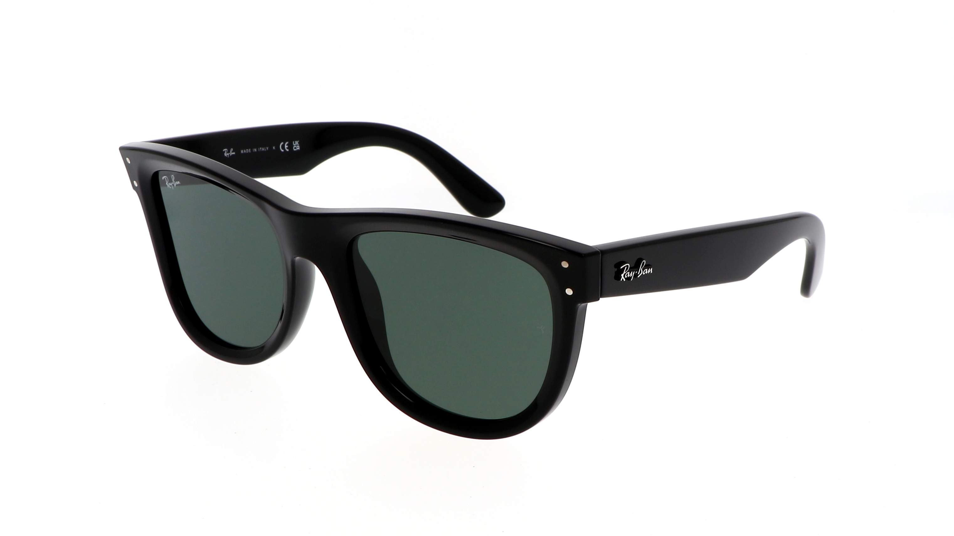 Ray-Ban Wayfarer Reverse RBR0502S 6677/VR — montura negra geométrica con lentes polarizadas